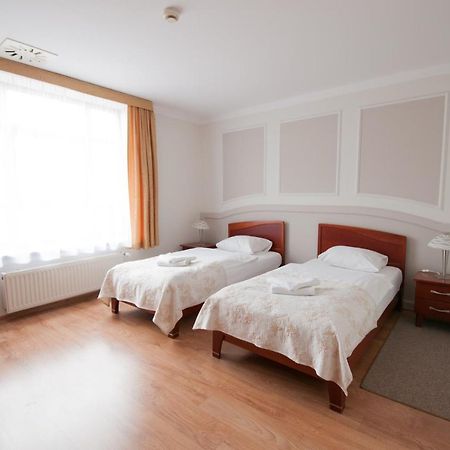Hotel Nest Gniezno Dış mekan fotoğraf