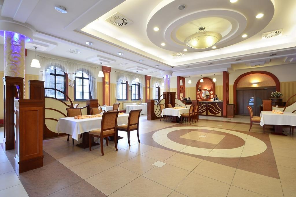 Hotel Nest Gniezno Dış mekan fotoğraf