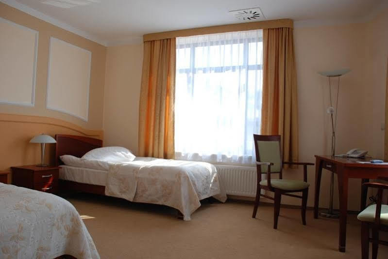Hotel Nest Gniezno Dış mekan fotoğraf
