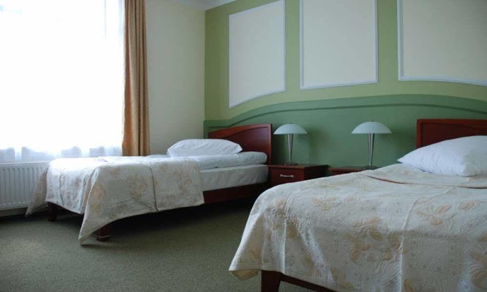Hotel Nest Gniezno Dış mekan fotoğraf