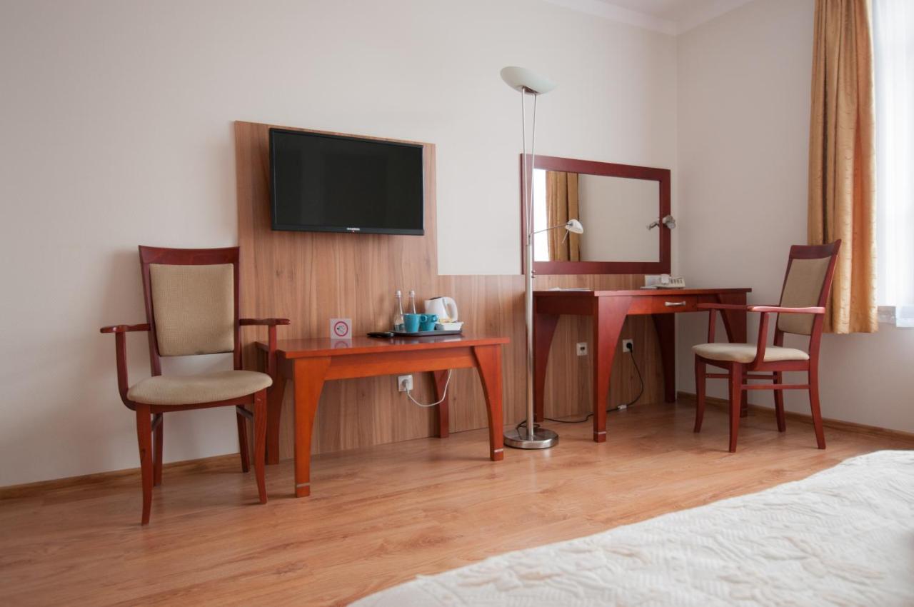 Hotel Nest Gniezno Dış mekan fotoğraf