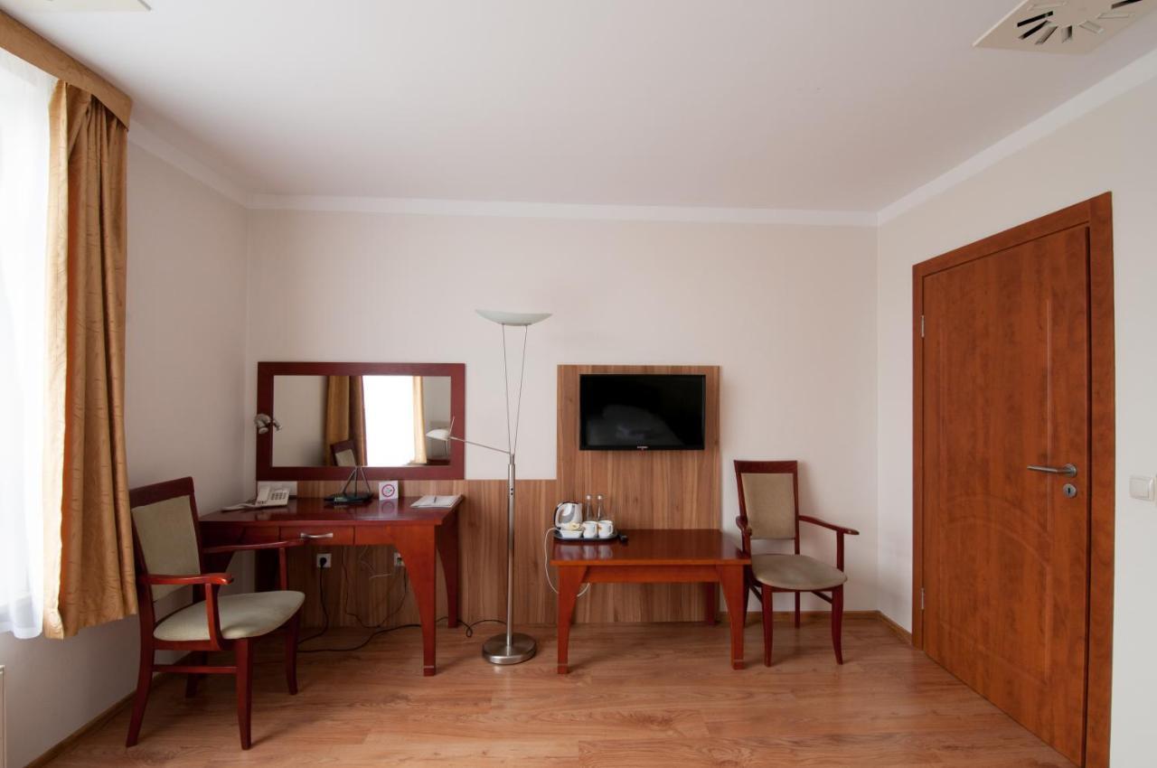 Hotel Nest Gniezno Dış mekan fotoğraf