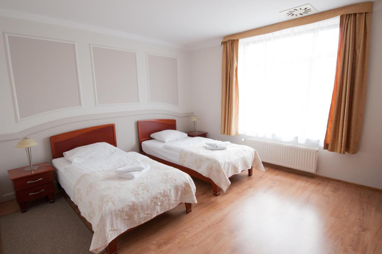 Hotel Nest Gniezno Dış mekan fotoğraf